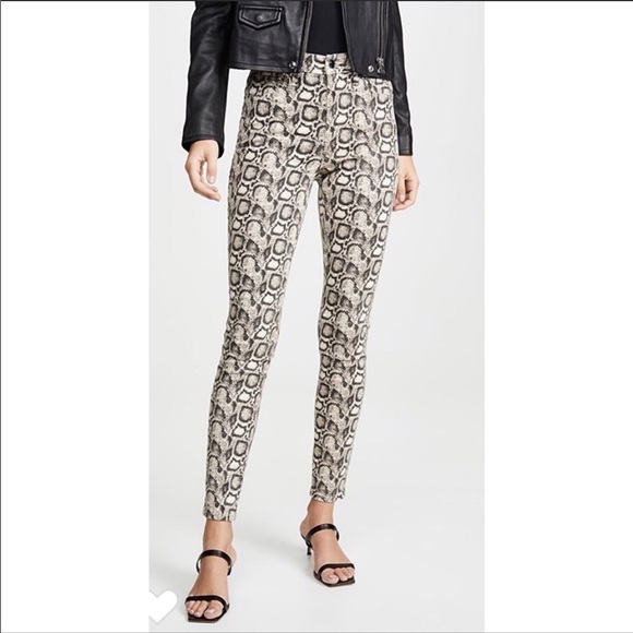 NEW! Good American Good Legs Snakeskin Jeans - Picture 4 of 8